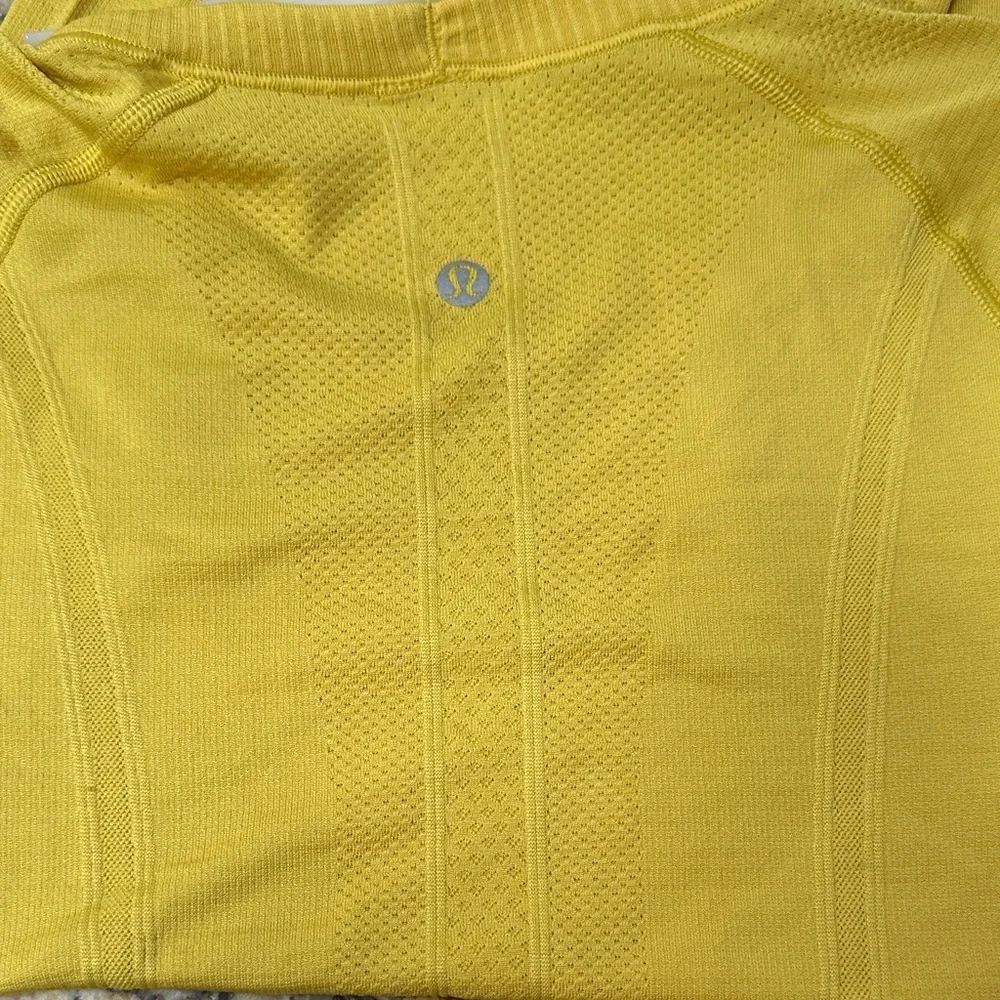 Lululemon Athletica Swiftly Tech Bright Yellow (older style) Women’s 6 Running - Picture 4 of 8